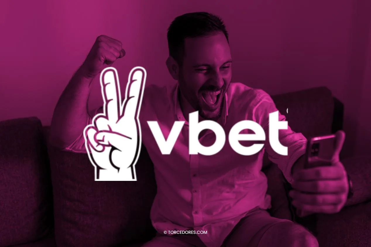 Imagem ilustrativa com um homem comemorando enquanto olha para um celular. Em primeiro plano aparece a marca da Vbet no centro da imagem.