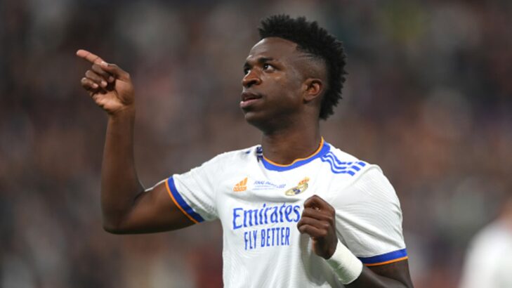Vinícius Júnior em ação pelo Real Madrid (foto: Shaun Botterill/Getty Imagens)