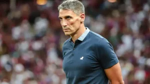 Vojvoda muda Fortaleza hoje contra o Cruzeiro; veja a provável escalação