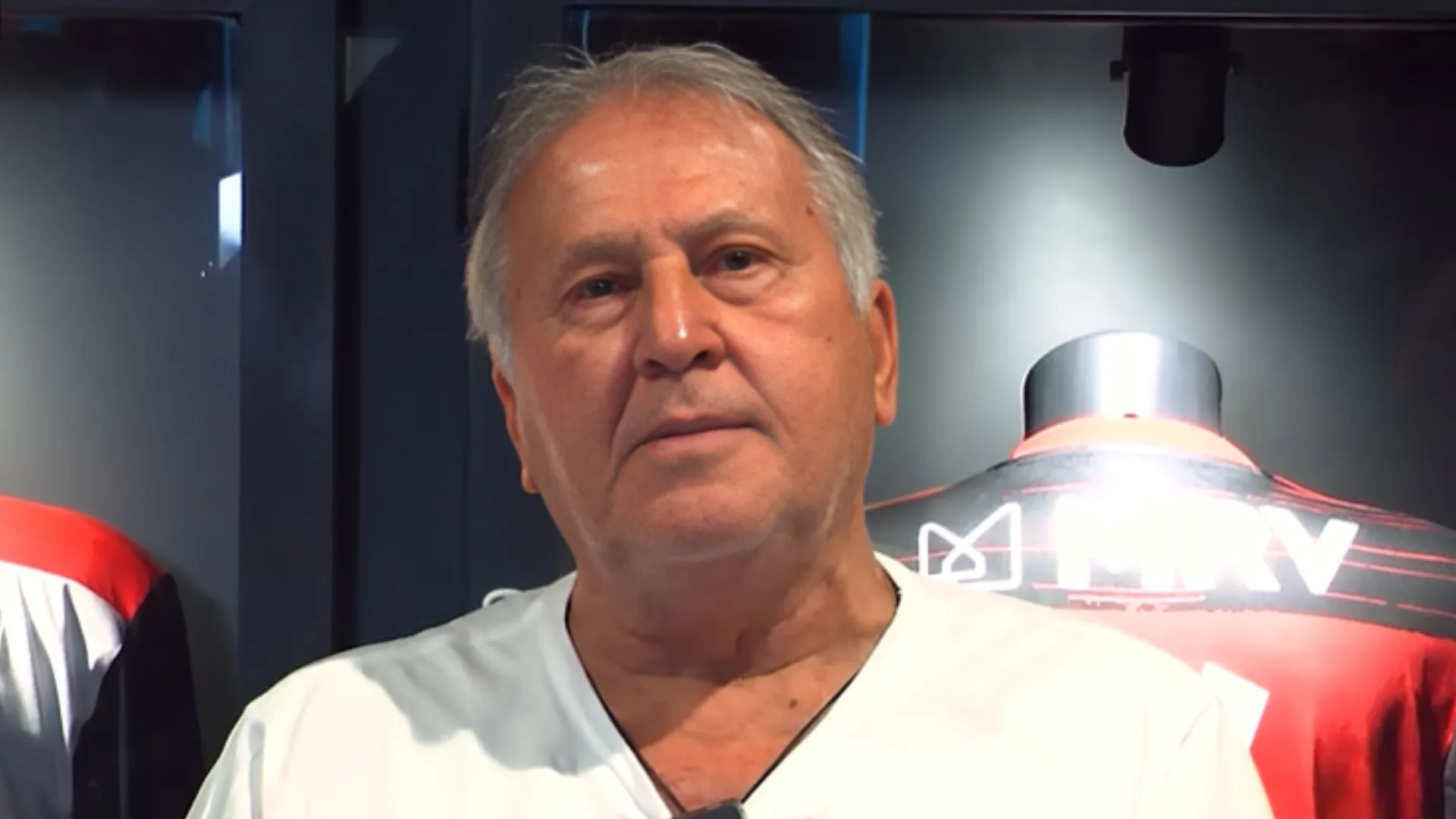 Zico descarta “favoritão” ao título no Brasileirão em 2025: “Tem que ficar atento”