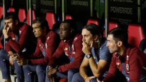 Diretoria do SPFC garante Luis Zubeldía como técnico até o clássico contra o Santos