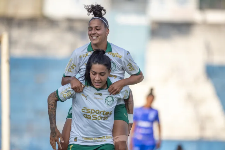 Palmeiras vence o 3B da Amazônia com show de Amanda Gutierres e assume vice-liderança do Brasileirão Feminino