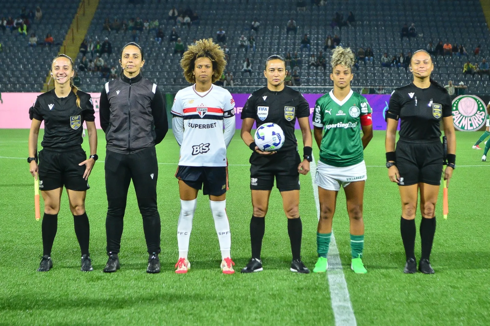 Palmeiras é derrotado no Choque-Rei e pode se afastar da liderança do Brasileirão Feminino