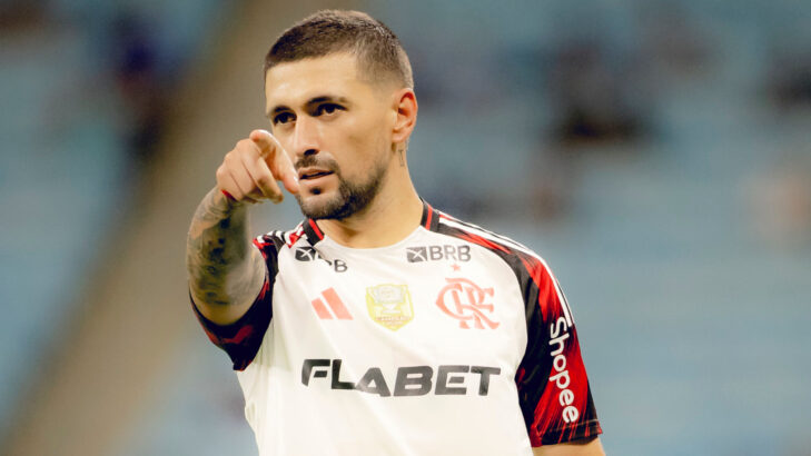 Arrascaeta, do Flamengo, tem mais participações em gols do que jogos no Brasileirão 2025