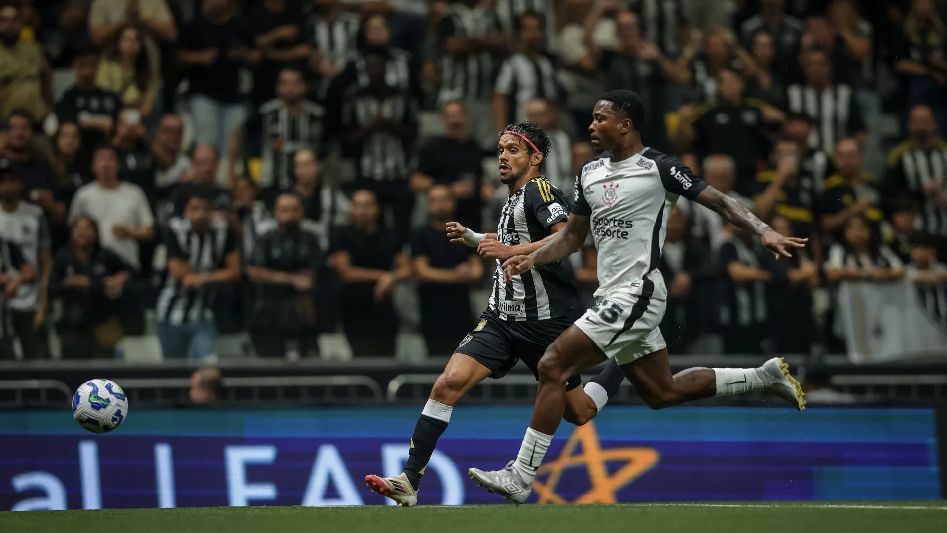 Atletico-MG e Corinthians empatam em noite inspirada de Hugo Souza