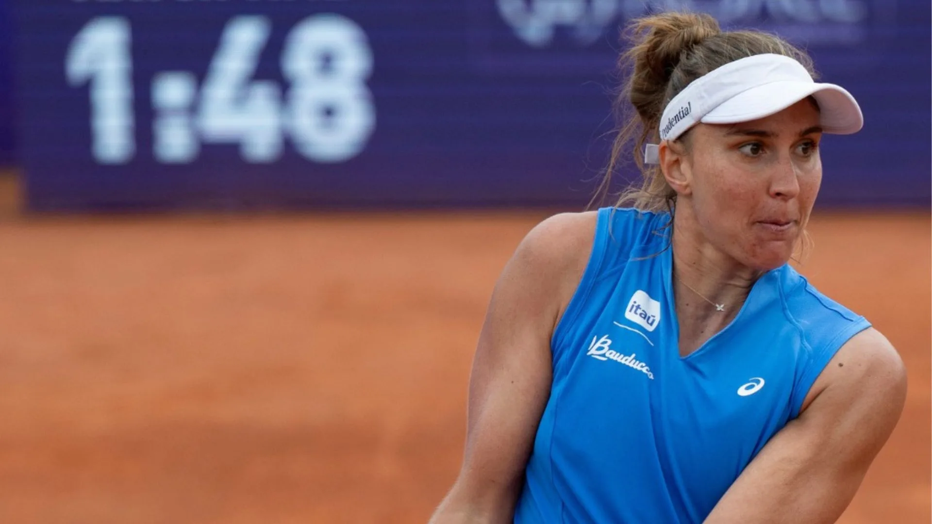 Bia Haddad vence de virada no WTA de Estrasburgo e faz semifinal