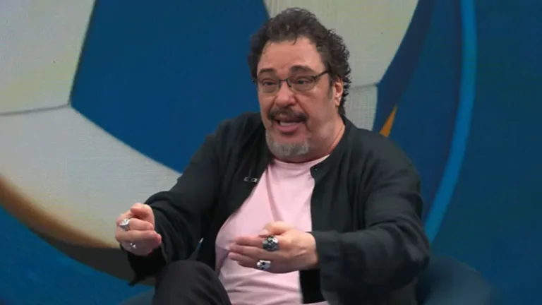 Casagrande indica zagueiro “especialista” em arrumar confusão: “Sempre tenta” 