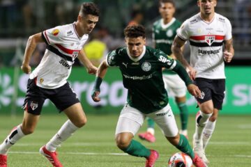 Cicinho, ex-jogador