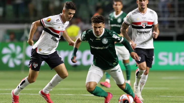 Cicinho surpreende com placar de Palmeiras x SPFC no Brasileirão: “Vai ser”