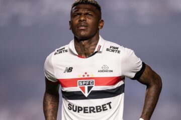Cicinho, ex-jogador