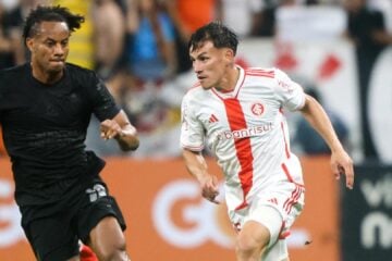 Carillo e Bernabei, em Corinthians x Internacional no Brasileirão 2024