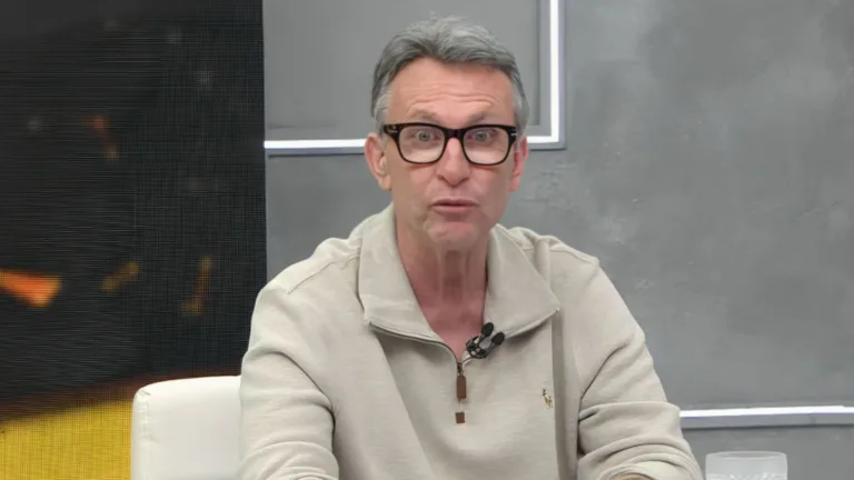 Craque Neto sinaliza rebaixado no Brasileirão: “Muito perto”