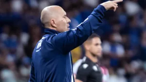 Cruzeiro hoje muda contra o Flamengo; veja a provável escalação