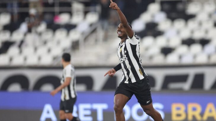 Botafogo recusa duas propostas do Brighton, da Inglaterra, pelo lateral Cuiabano Botafogo recusa duas propostas do Brighton, da Inglaterra, pelo lateral Cuiabano