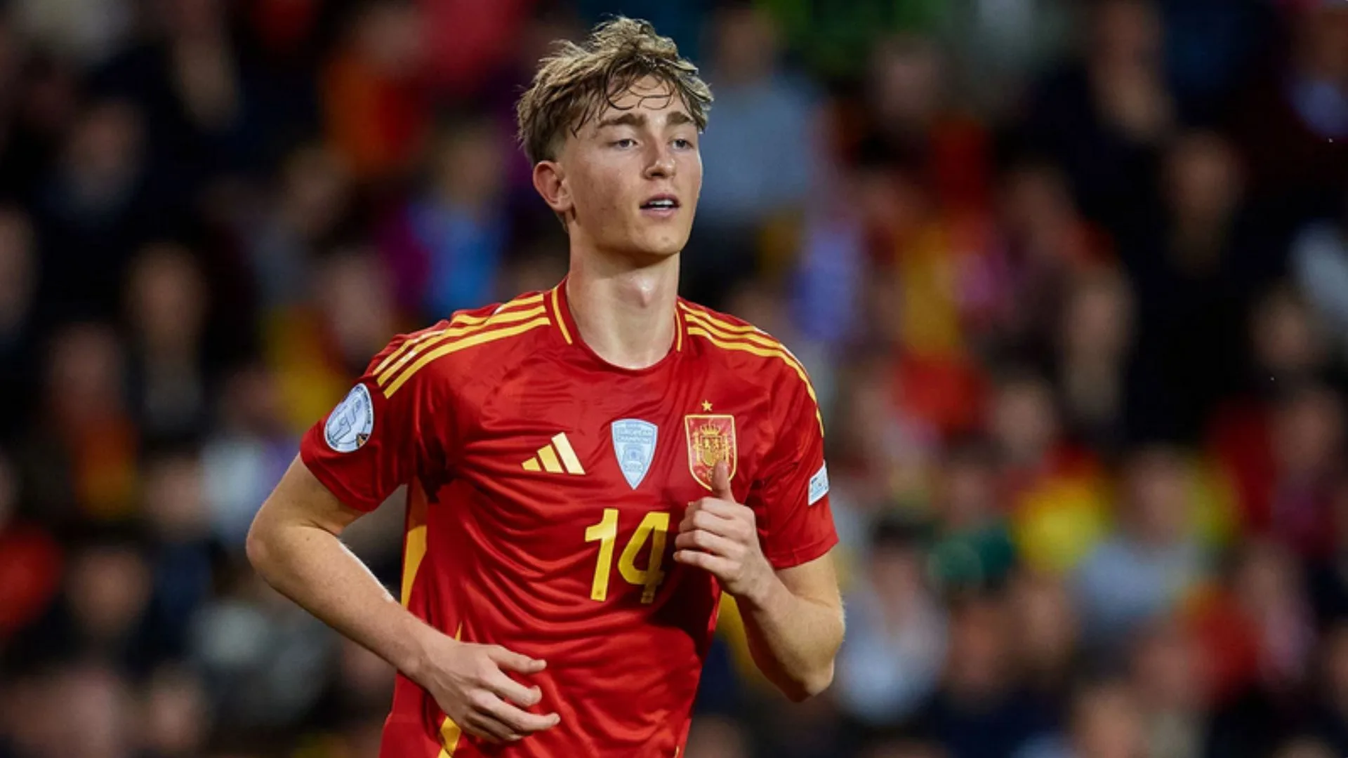 Real Madrid anuncia contratação do zagueiro Huijsen, destaque da Premier League