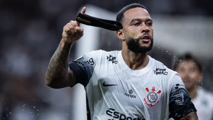 Mano detona Memphis Depay e manda recado ao jogador do Corinthians: “Você precisa saber onde está jogando”