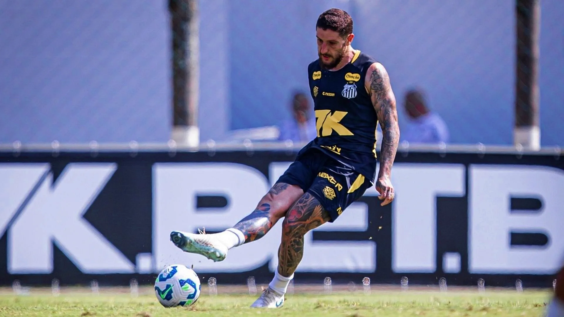 Santos pode ter Zé Rafael contra o Ceará; veja a provável escalação
