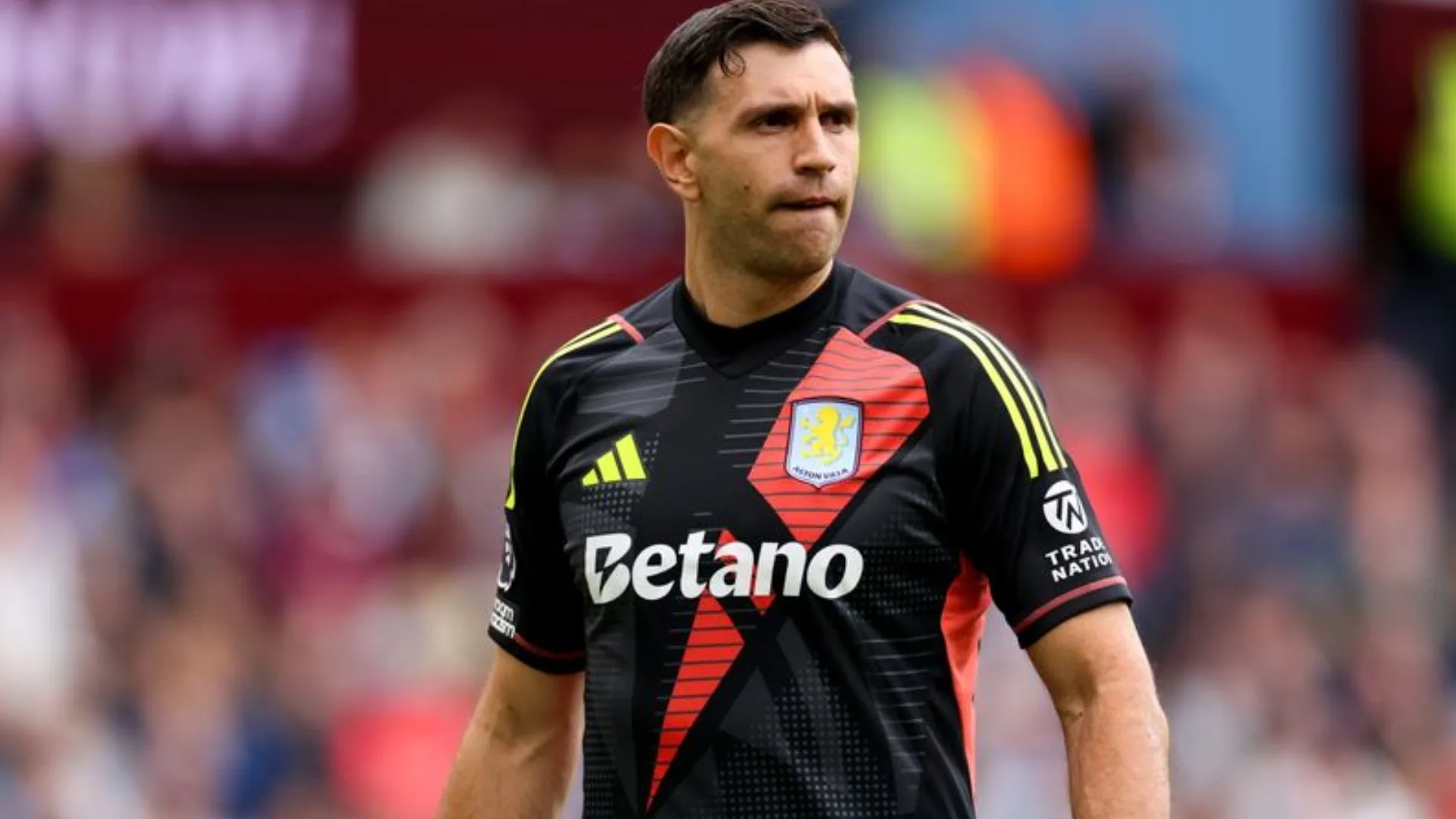 Dibu Martínez, do Aston Villa e da seleção argentina, entra na mira de Barcelona e Manchester United