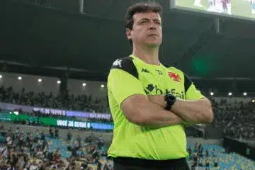 Fernando Diniz, em jogo no Maracanã