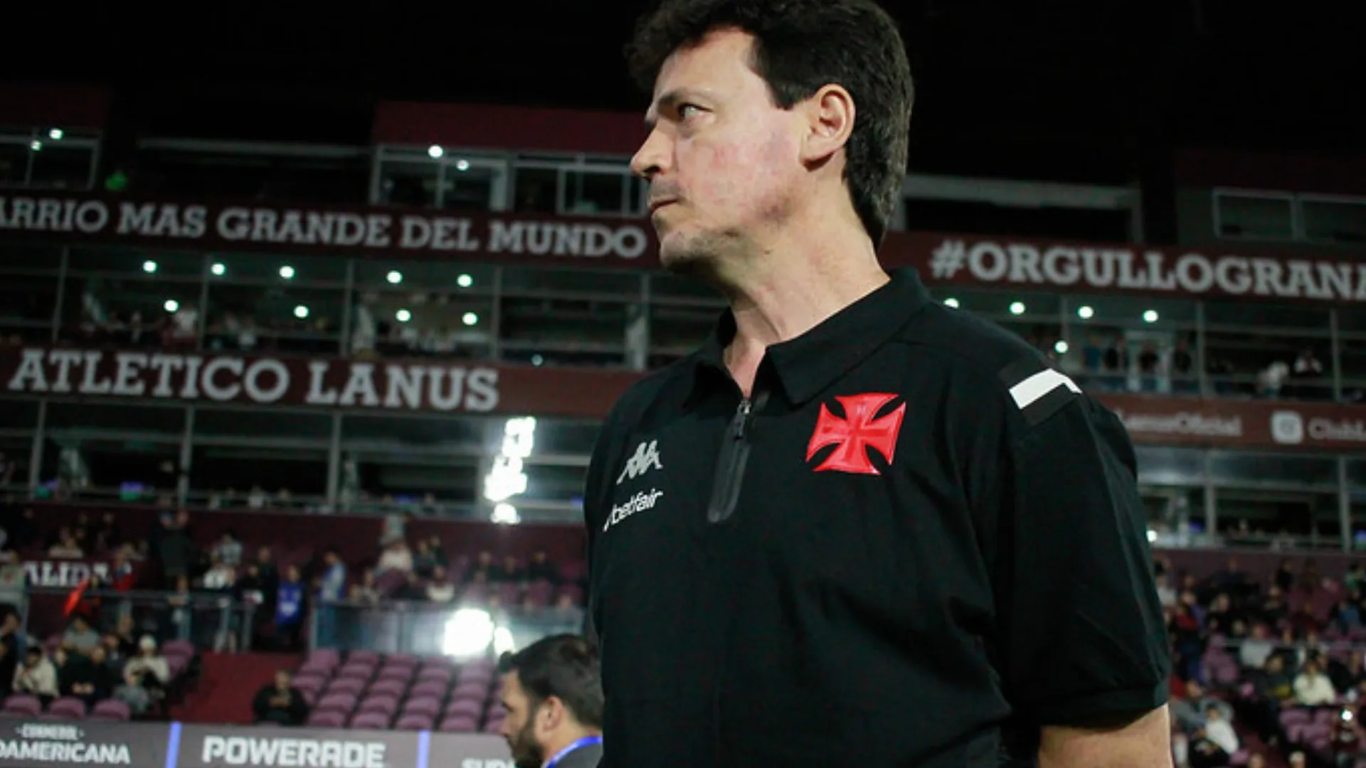 Fernando Diniz diz que Coutinho é indispensável no Vasco e promete trabalhar lado mental do elenco