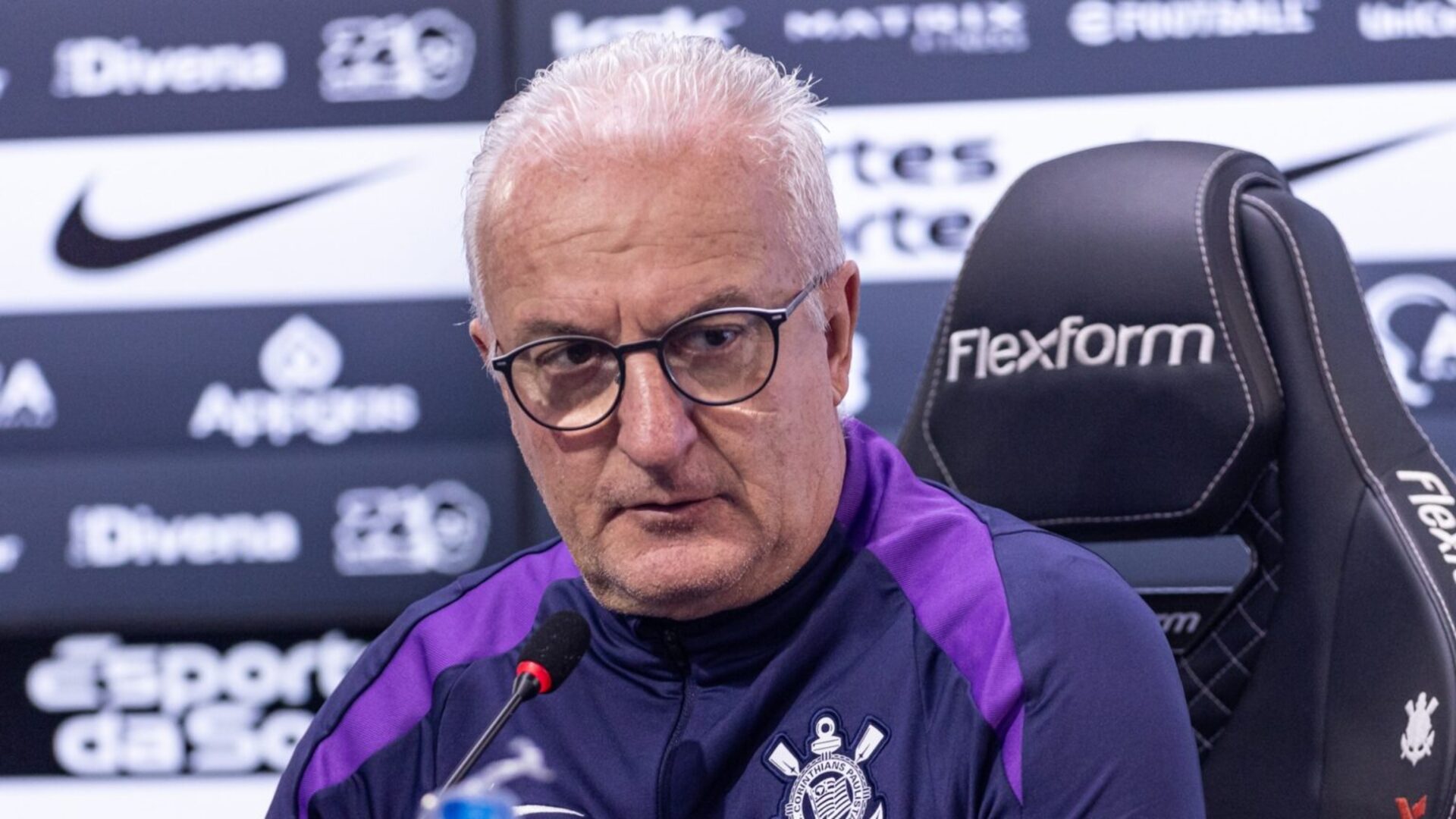 Félix Torres tem futuro indefinido no Corinthians e Dorival Júnior deve dar a palavra final