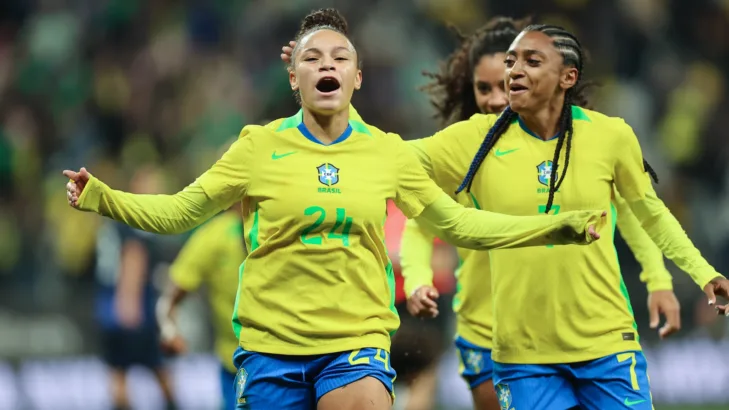 Com dois gols de Dudinha, Brasil derrota o Japão por 3×1 e chega a quatro vitórias nos últimos cinco jogos Com dois gols de Dudinha, Brasil derrota o Japão por 3×1 e chega a quatro vitórias nos últimos cinco jogos