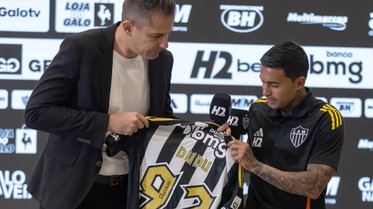 Dudu é apresentado no Atlético-MG e fala sobre o Cruzeiro: “Espero honrar essa camisa”