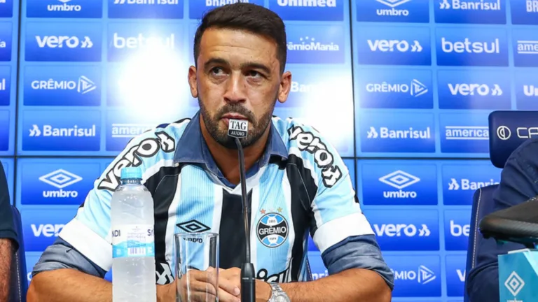 Edílson é sincero ao abordar realidade do Grêmio em 2025: “Infelizmente”