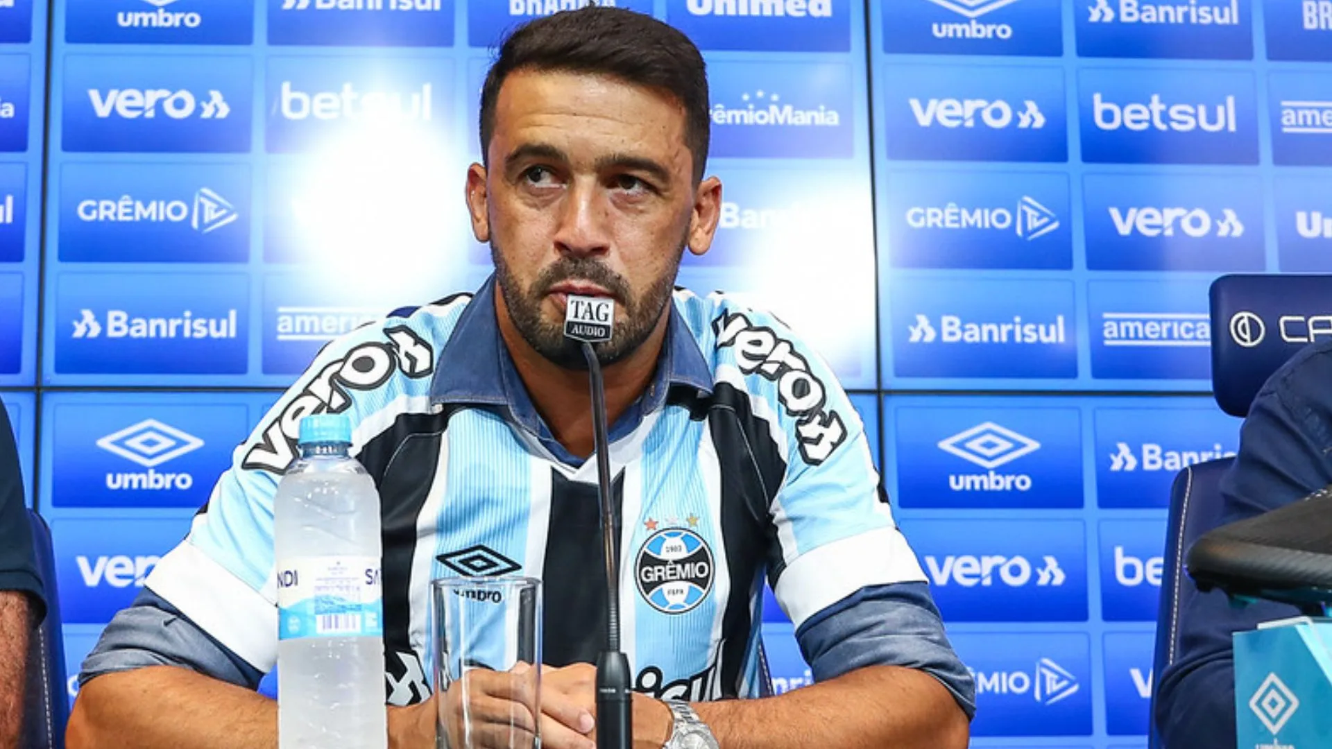 Edílson é sincero ao abordar realidade do Grêmio em 2025: “Infelizmente”