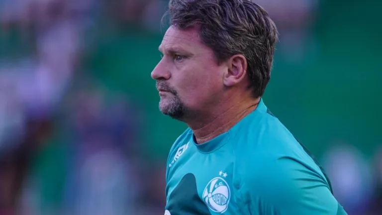 Fábio Matias é demitido do comando técnico do Juventude
