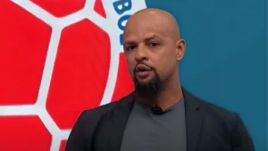 Felipe Melo crava técnico que mudou time do Brasileirão