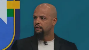 Felipe Melo elege técnico acima da média no Brasil: “Excepcional”