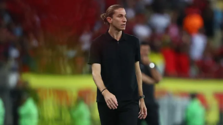 Filipe Lu&iacute;s cita dificuldade do Flamengo contra o T&aacute;chira e compara vit&oacute;ria com vice do Manchester City