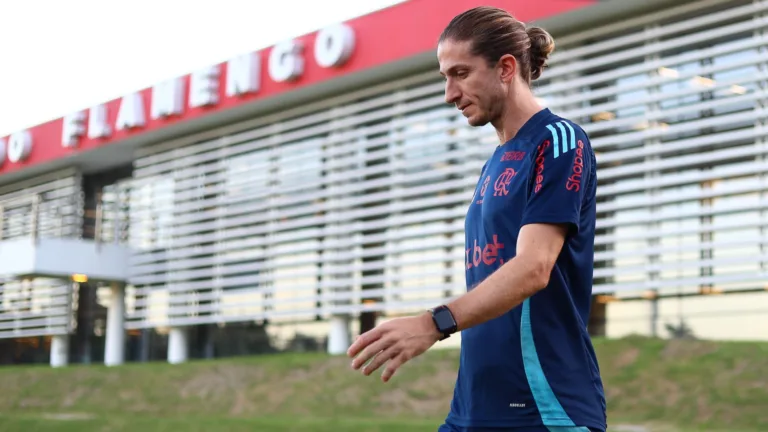 Filipe Luís, do Flamengo, aponta volante que impressiona: “Muito bem”