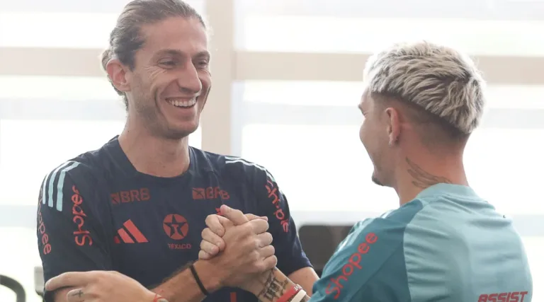 Filipe Luís escolhe destaque de Palmeiras e Flamengo no Brasileirão: “Que jogador”