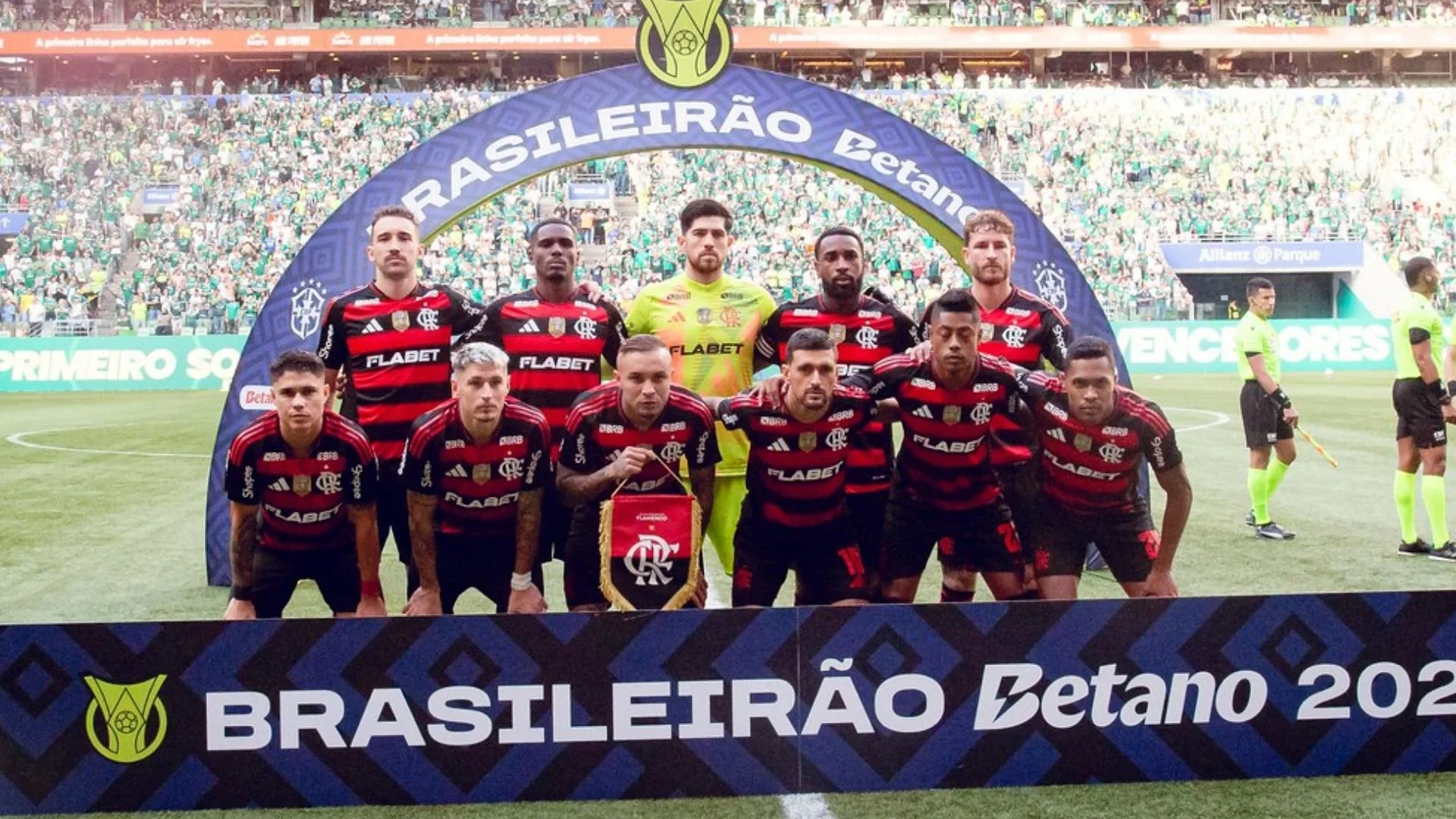 Filipe Luís indica jogador que “deu aula” em Flamengo x Palmeiras