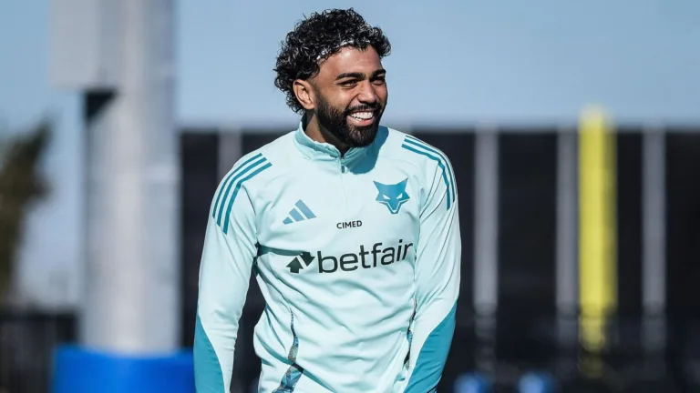 Gabigol fala sobre o seu amor pelo futebol feminino e faz pedido a diretoria do Cruzeiro