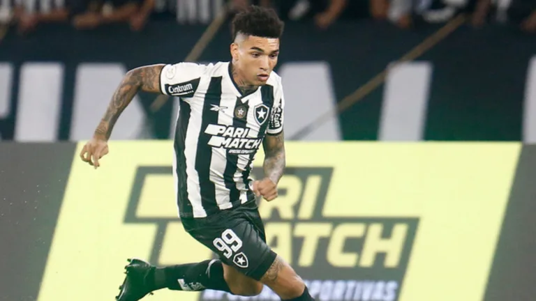 Botafogo e Nottingham Forest encaminham acerto para venda de Igor Jesus por R$ 130 milhões
