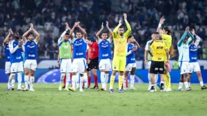 Torcedores do Cruzeiro devem esgotar os 50 mil ingressos para o duelo contra o Palmeiras pelo Brasileirão