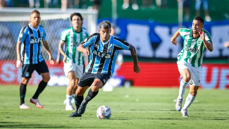 Juventude x Grêmio: confira onde assistir ao jogo do Brasileirão, as prováveis escalações e desfalques