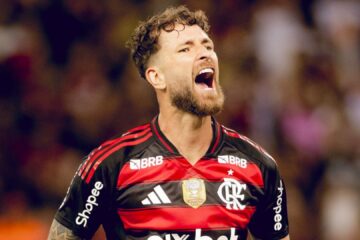Léo Pereira comemora gol no Maracanã