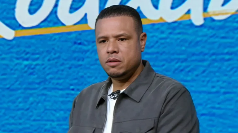 Luis Fabiano indica atacante que “aterroriza” zagueiros no Brasileirão: “Rápido e habilidoso”