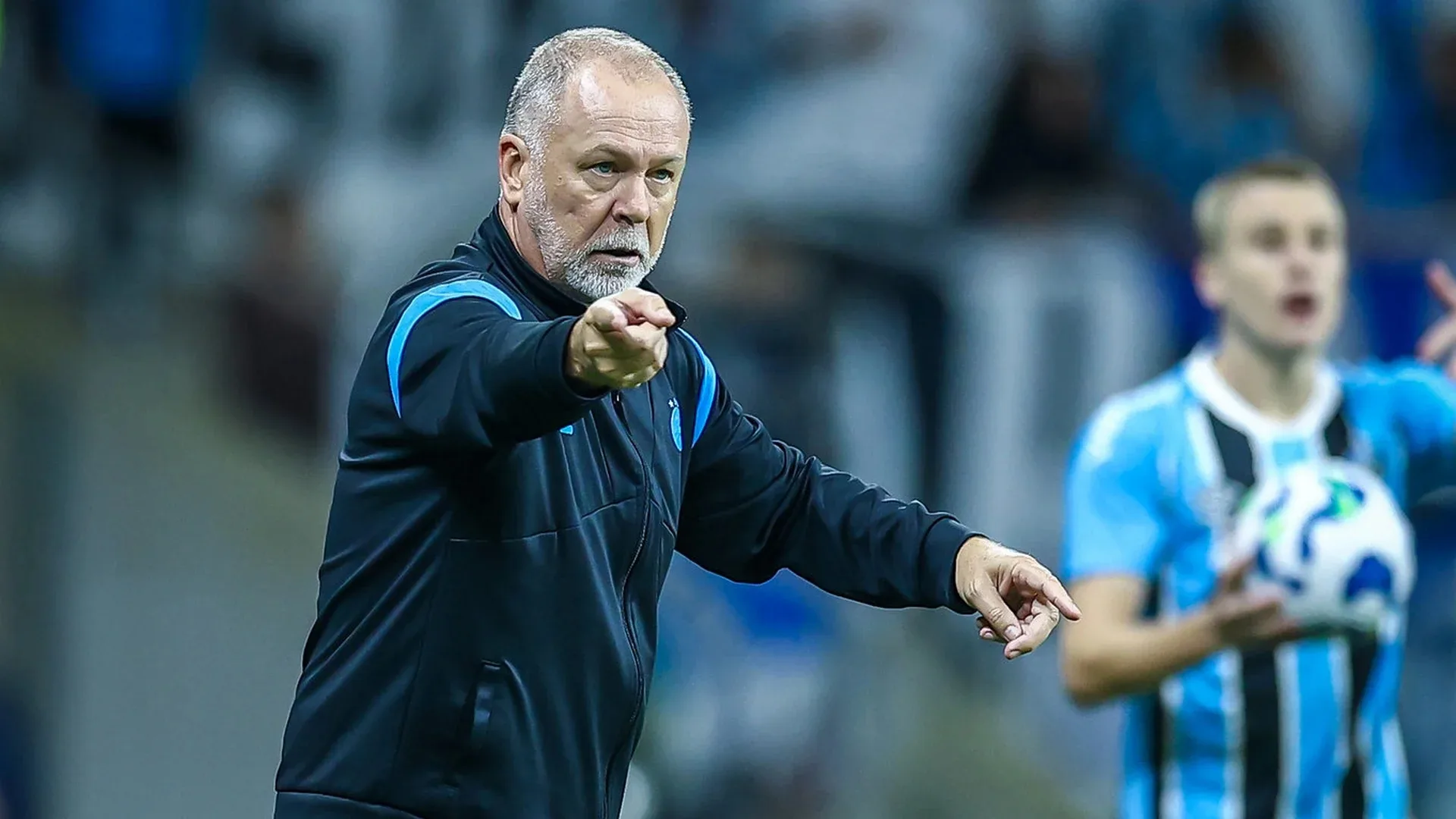 Grêmio de Mano Menezes tem ‘dor de cabeça’ na escalação do próximo jogo no Brasileirão