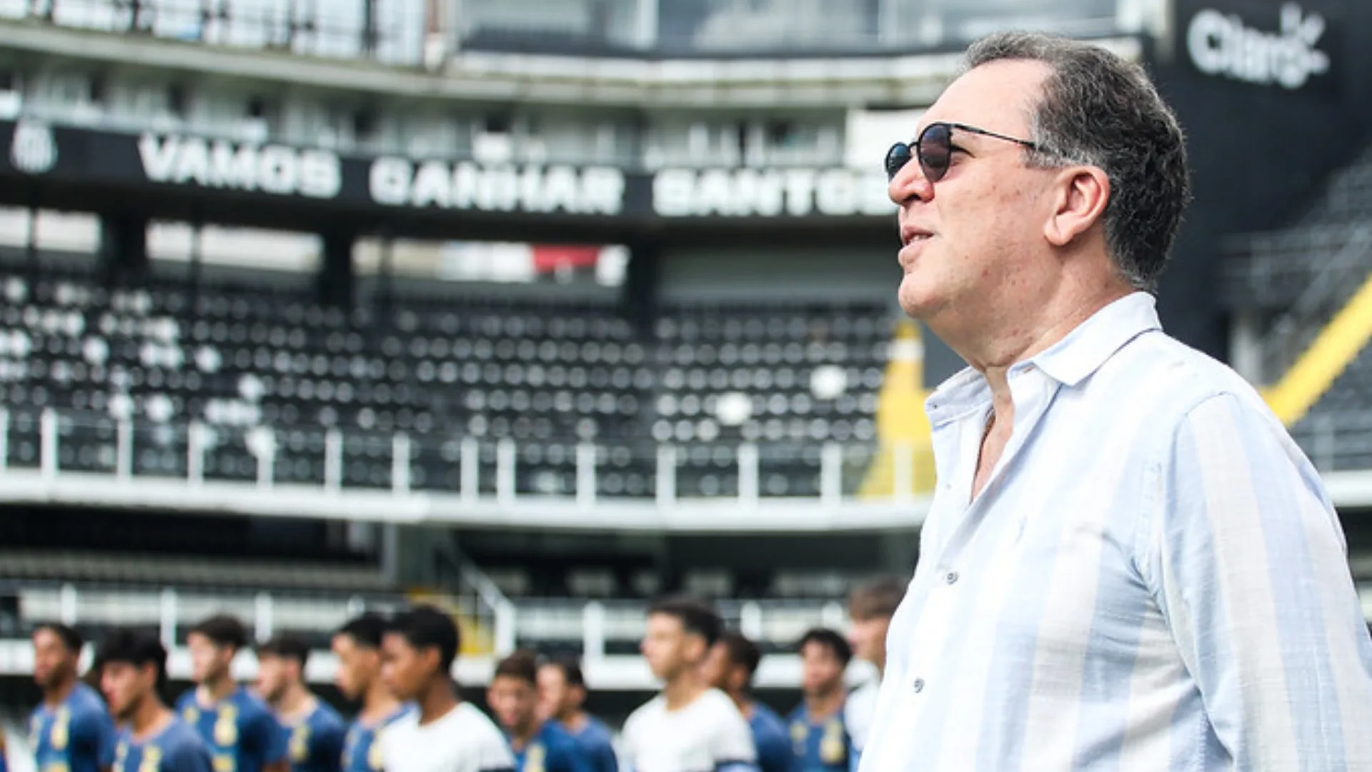 Presidente do Santos, Marcelo Teixeira recebe integrantes de duas torcidas organizadas para uma reunião