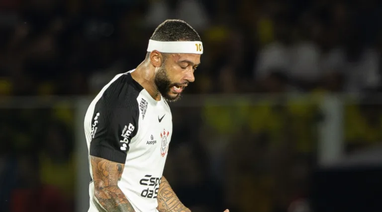 Vessoni detona Memphis Depay após cavadinha em pênalti: “Odiei o que ele fez”