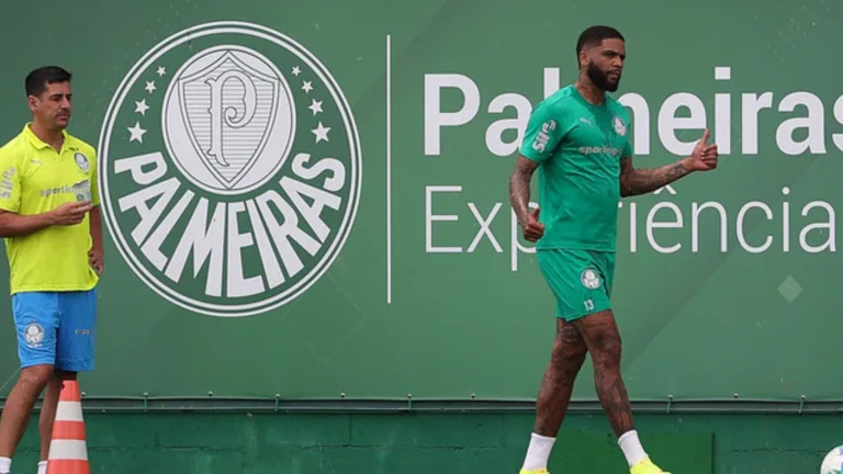 Micael inicia transição em reapresentação do Palmeiras após o clássico contra o SPFC pelo Brasileirão