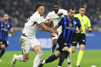 Jogadores de Napoli e Inter de Milão