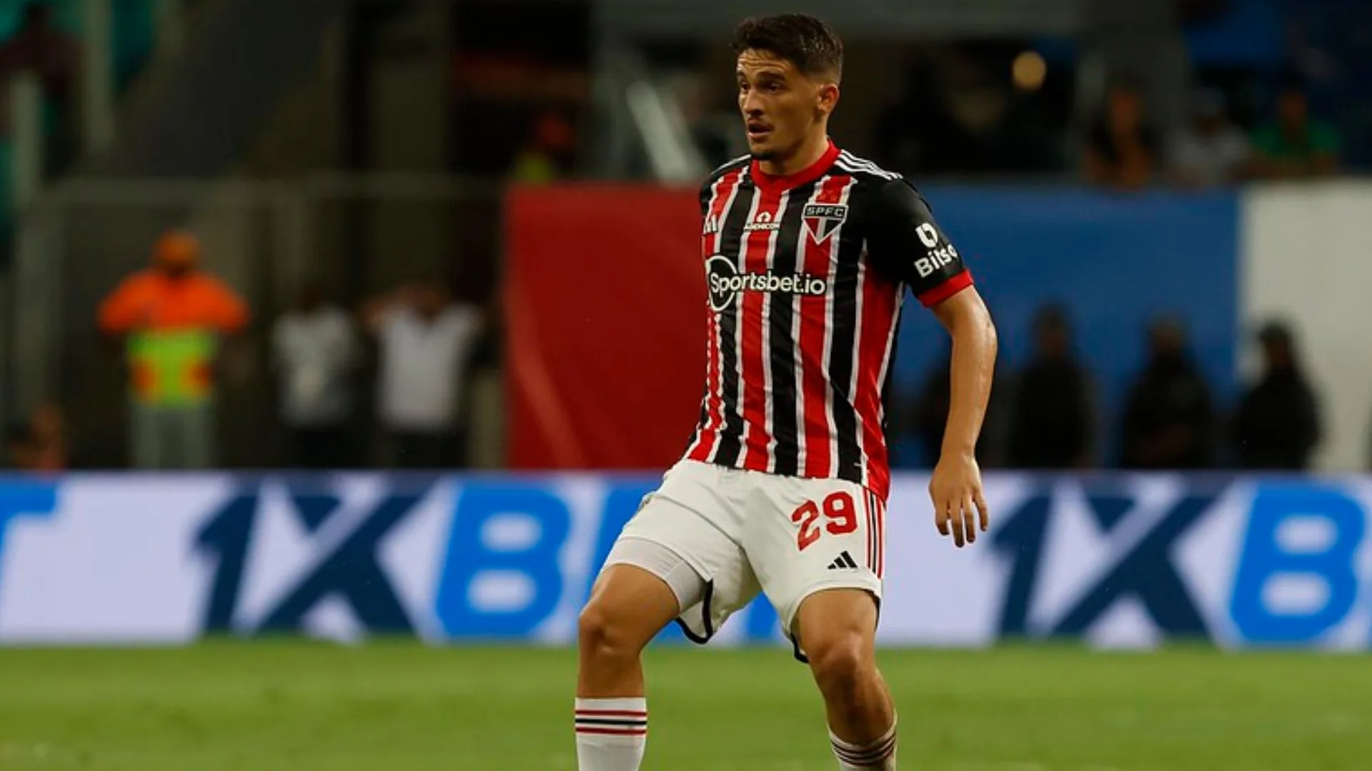 São Paulo pode vender Pablo Maia no meio do ano para cumprir meta