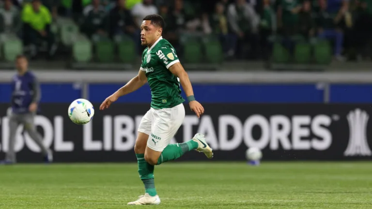 Palmeiras hoje: Abel Ferreira muda contra o Bragantino no Brasileirão