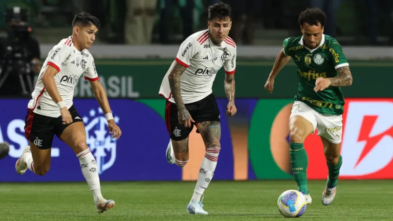 Denílson banca placar de Palmeiras x Flamengo no Brasileirão: “Vai vencer”